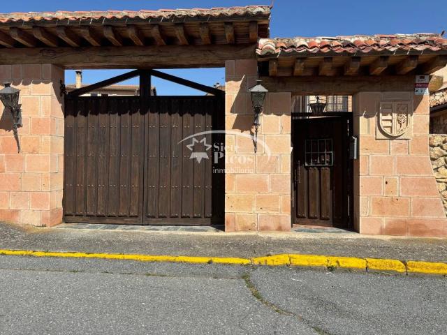 Casa en venta en Sexmo de San Lorenzo, Torrecaballeros