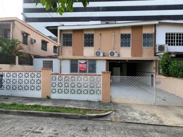 Venta de casa vacia de dos plantas en los angeles, bethania, panama