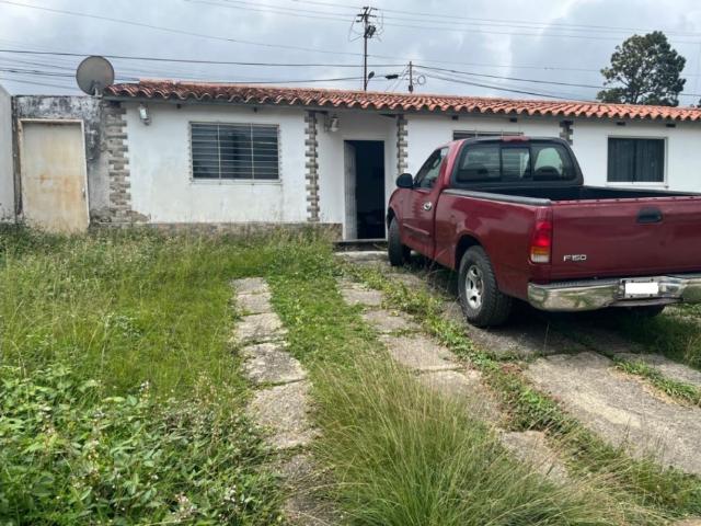 Casa en venta en Barrio Barola, Carrizal