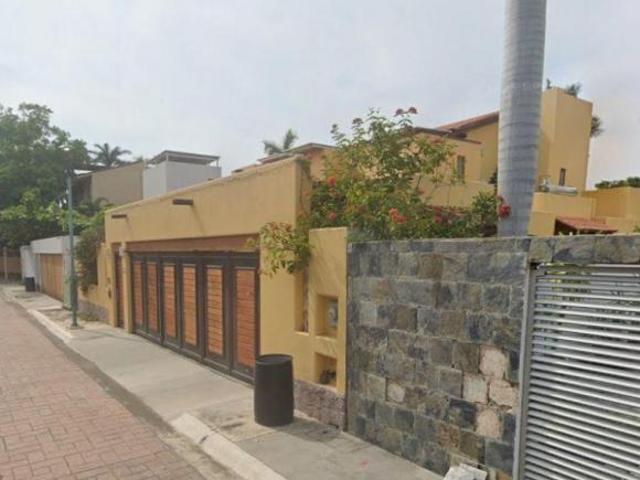 Casa en venta en Zihuatanejo de Azueta, Guerrero