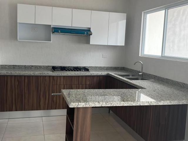 VENTA DE CASAMODELO TABACHIN, EN POLIGONO SUR DE CANCUN