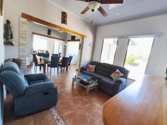 Venta de Casas con piscina en Aguadulce