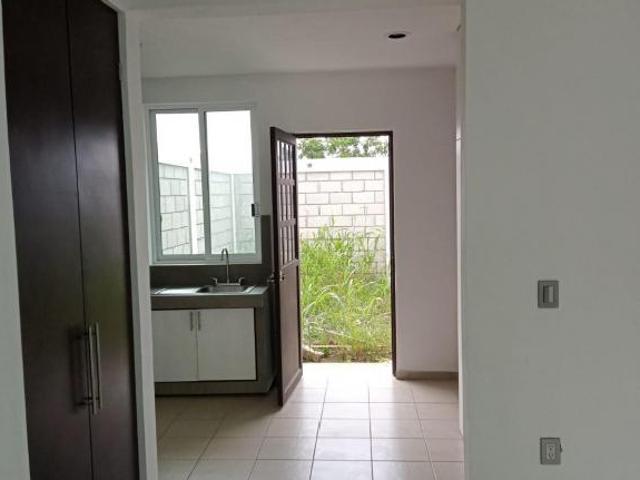 VENTA DE CASAS NUEVAS EN POZA RICA AV PAPANTLA COL JARDINES