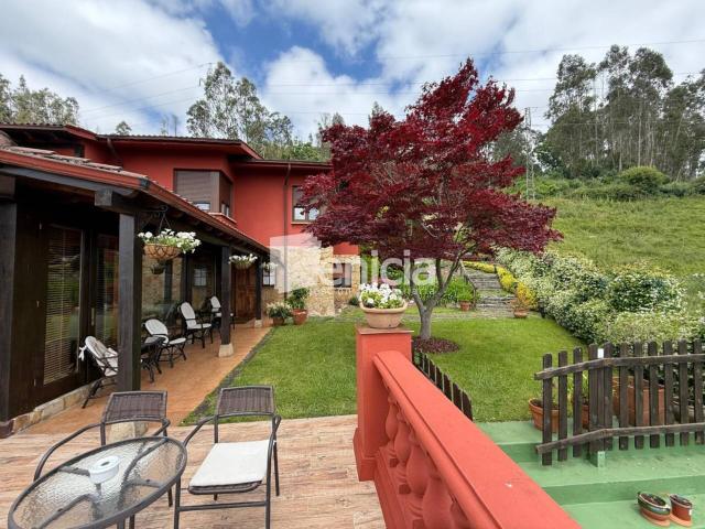 Chalet en venta en Toleo, Oviedo