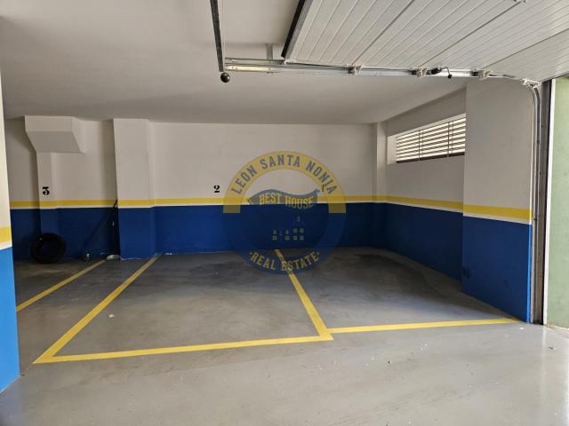 Garaje en venta en La Lastra, León