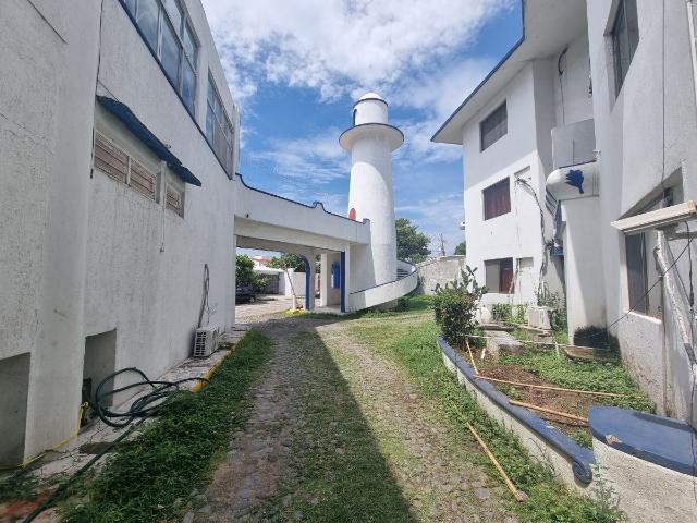 Edificio en venta en Manzanillo, Colima