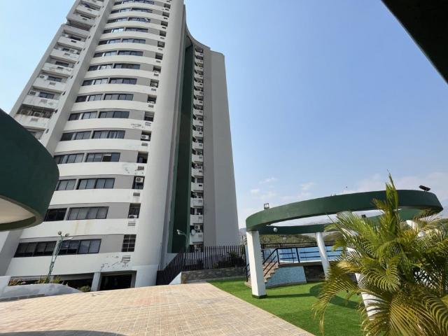 Apartamento en venta en La Arboleda, Maracay