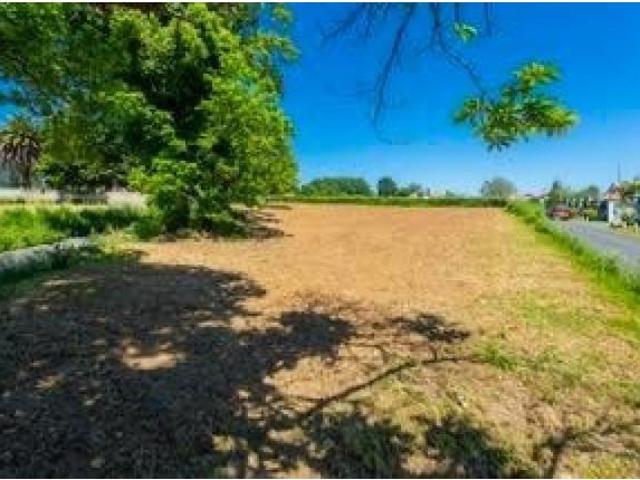 Local Comercial en venta en Carnoedo, A Coruña