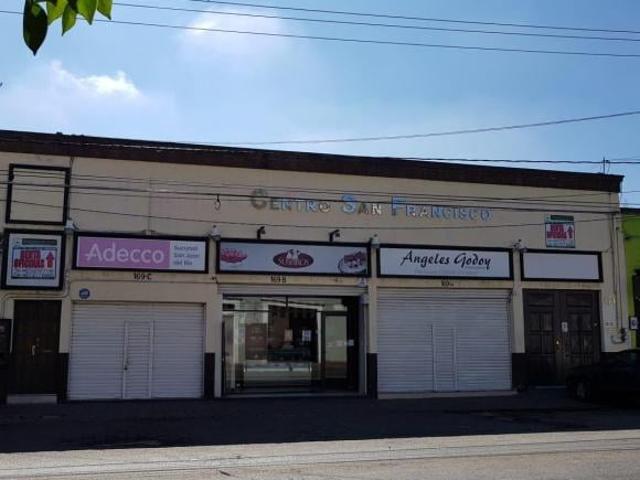 VENTA DE FINCA PARA REMODELAR EN CENTRO DE SJR QRO EN AV PRINCIPAL GRAN TERRENO