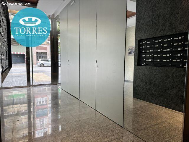 Local Comercial en venta en Parque Ayala, Málaga