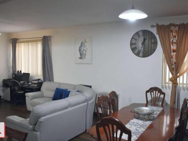 VENTA DE GRANJA CON 3 RECAMARAS, BODEGA Y DEPARTAMENTOS EN COLONIA AEROPUERTO