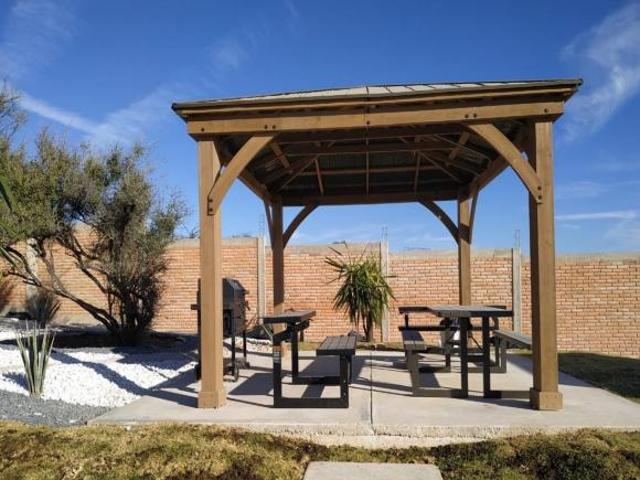 VENTA DE GRANJA CON HACIENDA EN EL SOYATAL AL ORIENTE DE AGUASCALIENTES