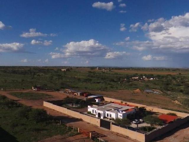 VENTA DE GRANJA CON HACIENDA EN EL SOYATAL AL ORIENTE DE AGUASCALIENTES