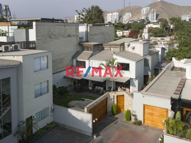 Casa venta en Los Granados, Santiago de Surco
