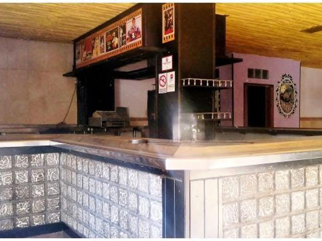 Local Comercial en venta en Regiones Devastadas, Almería