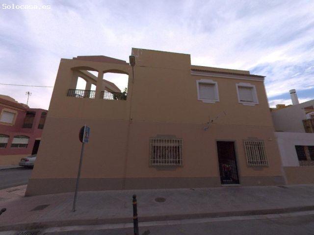 Local Comercial en venta en Loma Cabrera, Almería