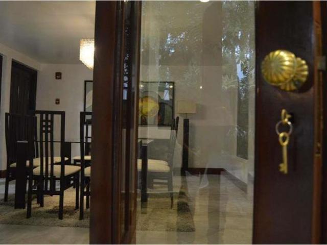 Venta de mansión en la loma, pueblo nuevo