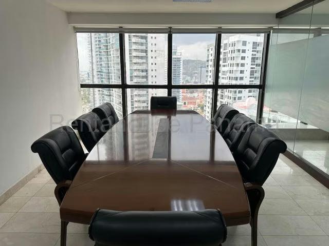 Oficina venta en Santa Ana