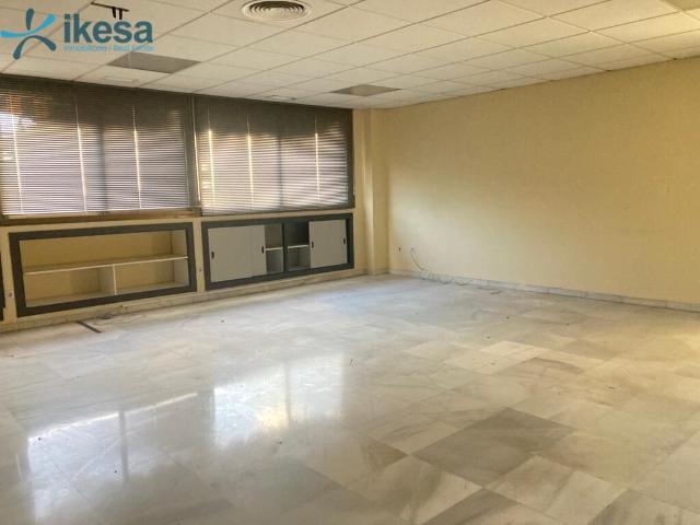 Oficina en venta en Cerro-Amate, Sevilla
