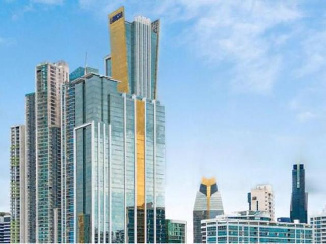 Venta de oficina reposeída en avenida balboa, panamá