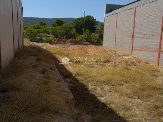 Local Comercial en venta en Polígono Industrial Bajo Sombra, el Vinalopó Mitjà / El Vinalopó Medio