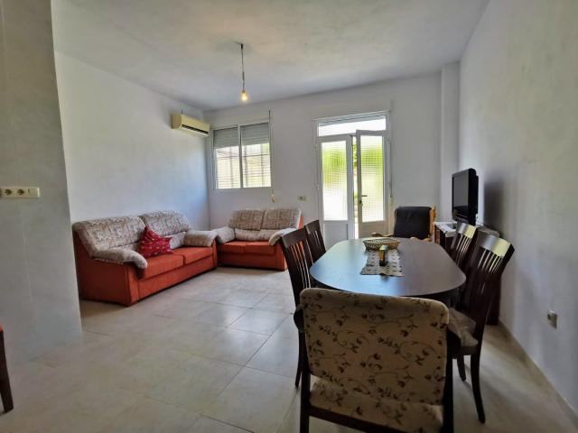 Piso en venta en Valenzuela, Andalucía