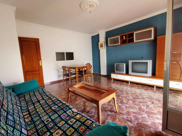 Piso en venta en Valenzuela, Andalucía