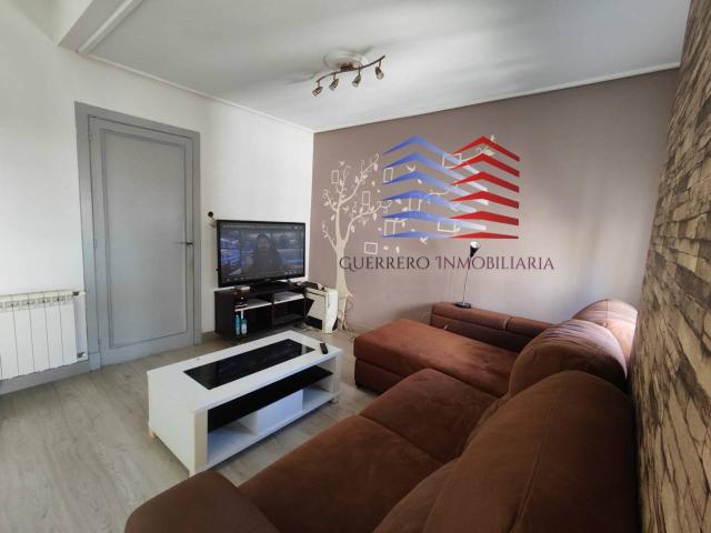 Piso en venta en As Lagoas, Ourense