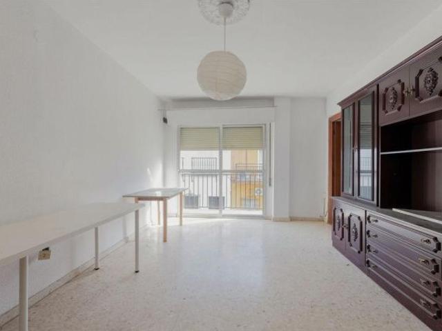 Piso en venta en Cantillana, Andalucía