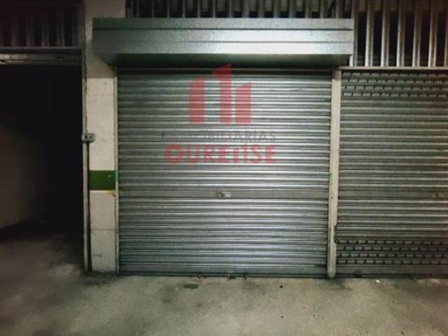 Local Comercial en venta en As Lagoas, Ourense
