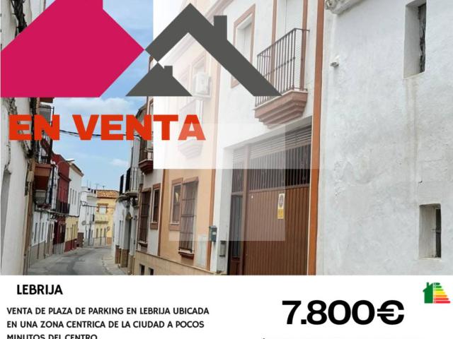 Garaje en venta en Lebrija, Andalucía