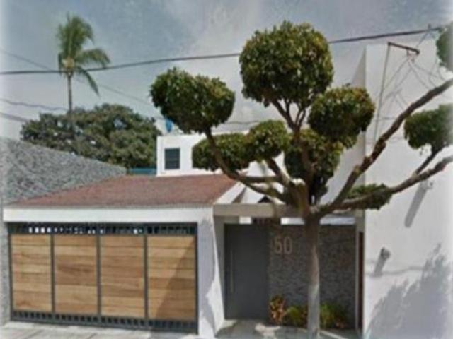 VENTA DE PRECIOSA CASA CERCA DEL MAR EN MANZANILLO, COLIMA