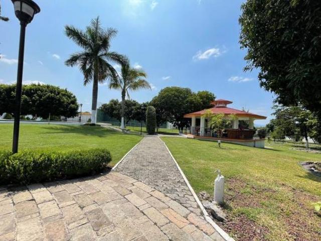 VENTA DE QUINTA CON 8897 MTS DE TERRENO EN OAXTEPEC MORELOS