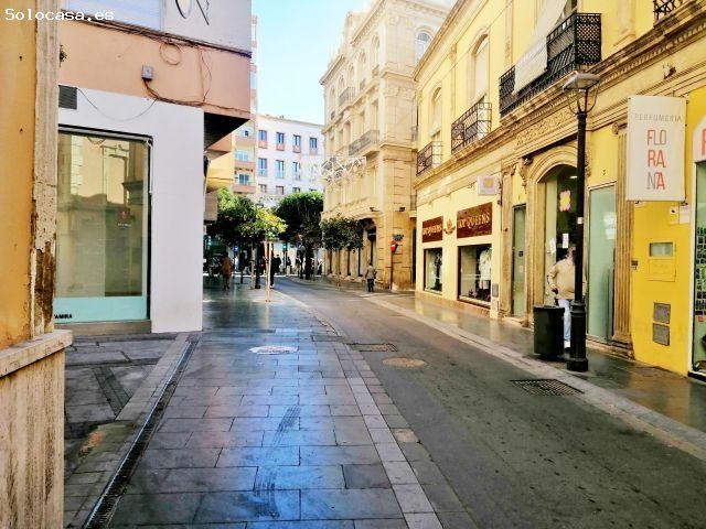 Local Comercial en venta en Barrio de las Cruces, Almería