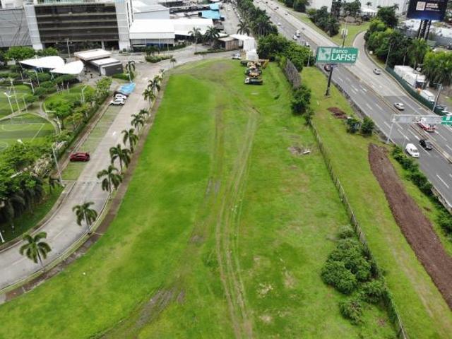 Venta de terreno en Costa del Este, Primera línea al mar