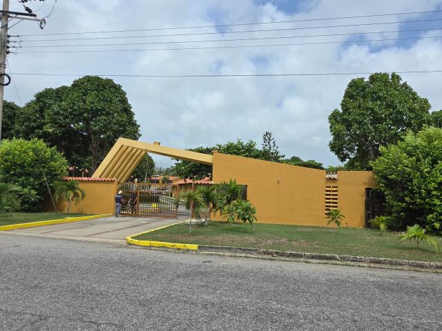 Townhouse en venta en Río Chico, Miranda