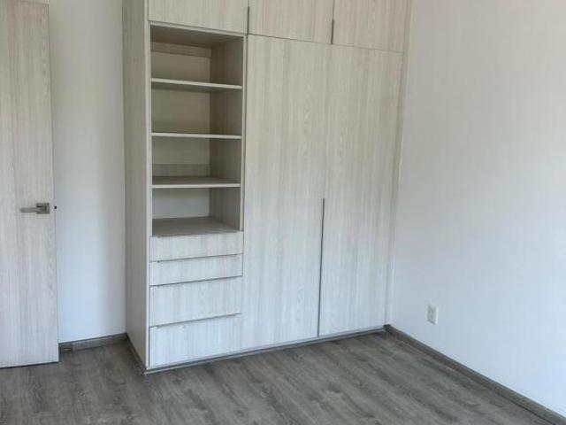 VENTA DE TOWN HOUSE EN ZAVALETA