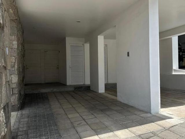 VENTA DE TOWN HOUSE EN ZAVALETA