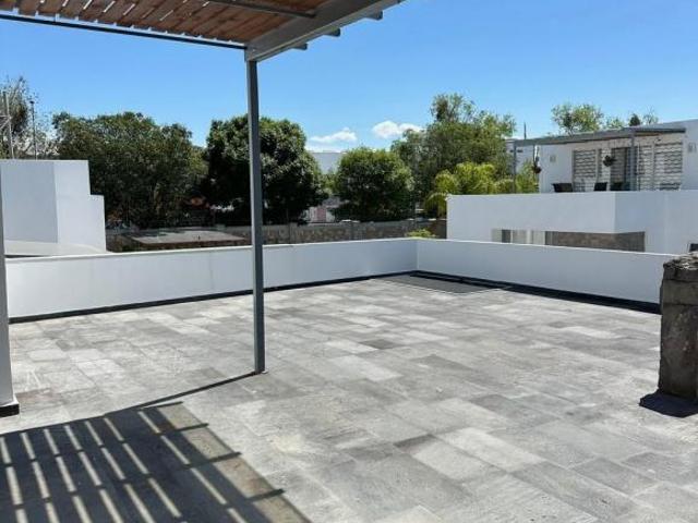 VENTA DE TOWN HOUSE EN ZAVALETA