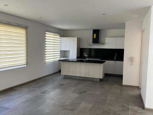 VENTA DE TOWN HOUSE EN ZAVALETA