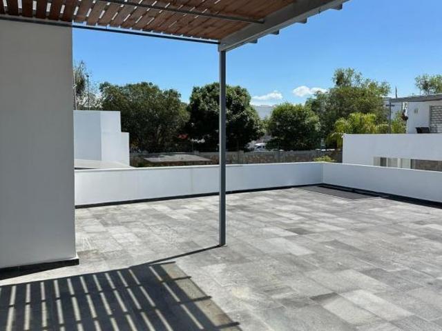 VENTA DE TOWN HOUSE EN ZAVALETA