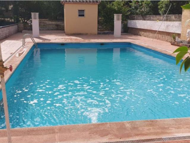 Chalet en venta en Baeza, Andalucía