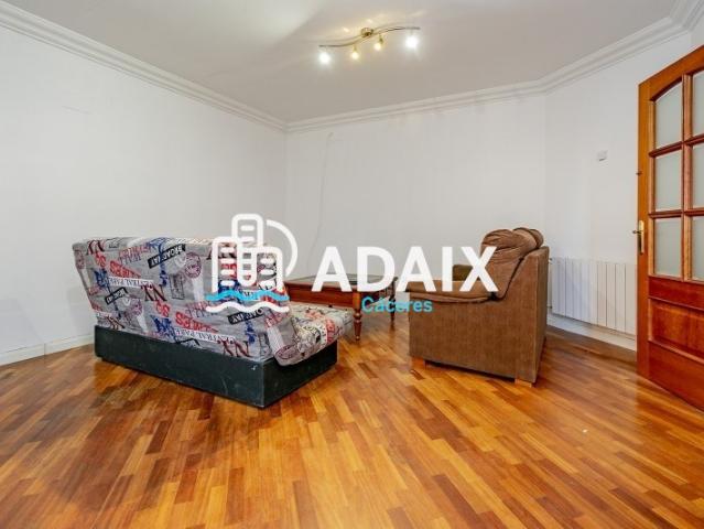 Casa en venta en La Cañada, Cáceres