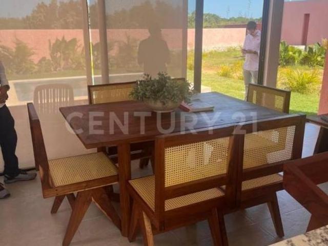 VENTA DE VILLA, SAN CRISANTO, YUCATÁN