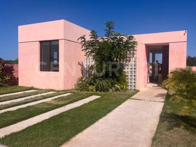 VENTA DE VILLA, SAN CRISANTO, YUCATÁN