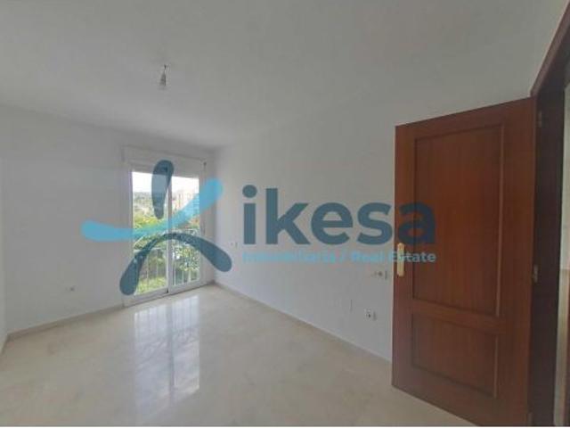 Piso en venta en Barriada Islas Canarias, Costa del Sol Occidental