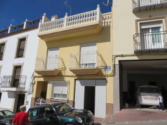 Casa en venta en Huelma, Andalucía