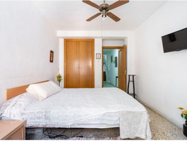 Piso en venta en Almedina, Almería