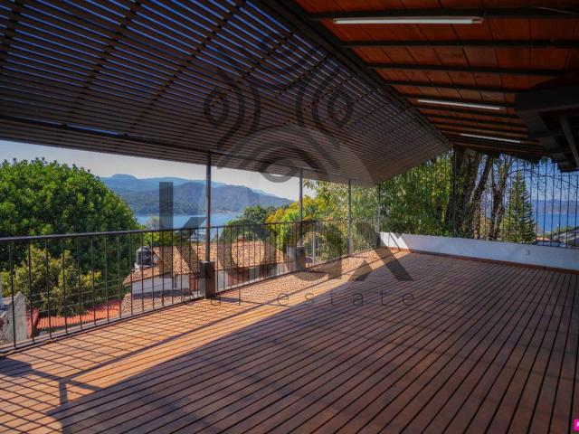 Local Comercial en venta en Valle De Bravo, Estado de México