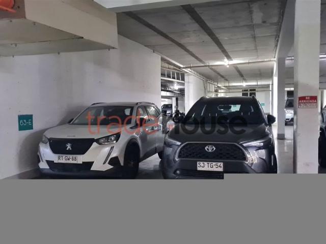 Estacionamiento en venta en Macul, Provincia de Santiago